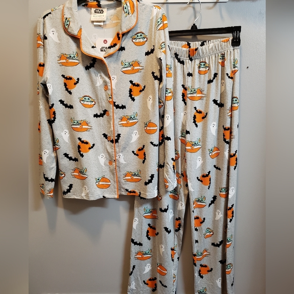 Disney Star Wars Baby Yoda Halloween Button-Front Pajamas